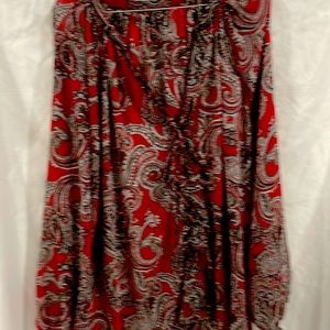 100% polyester blouse used good condition size M